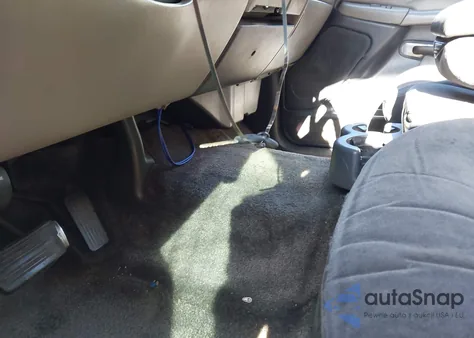 2002 Chevrolet Suburban 1500 Ls z USA, uszkodzony, nr VIN 3GNFK16Z32G318443